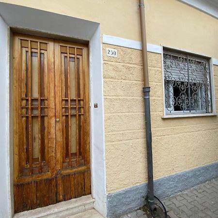La Casa Del Pescatore Виареджо Экстерьер фото