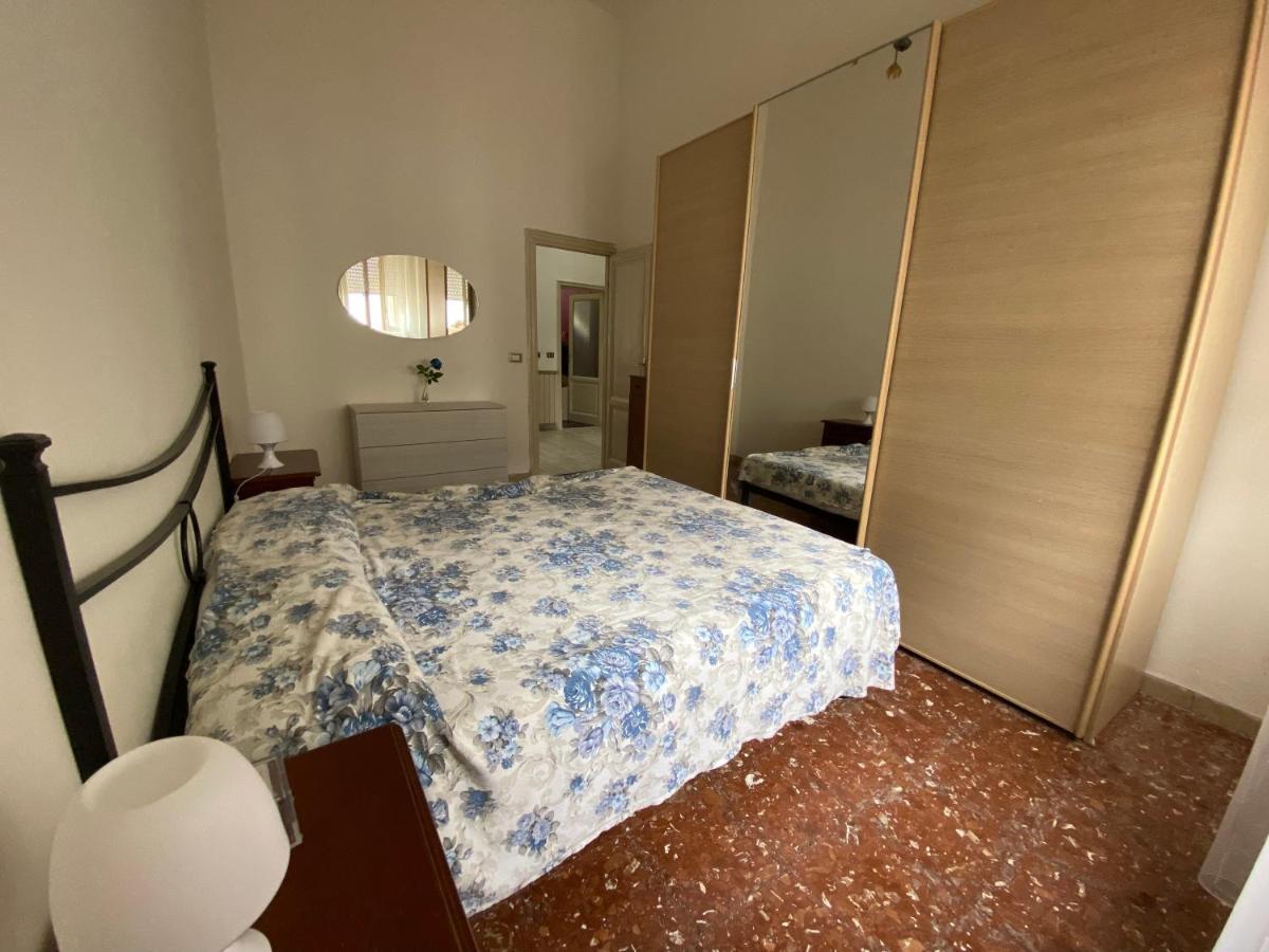La Casa Del Pescatore Виареджо Экстерьер фото